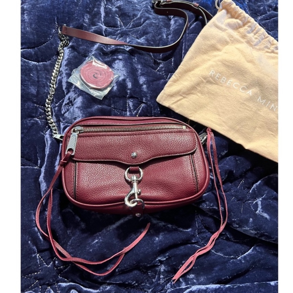 ✨Rebecca Minkoff crossbody camera bag burgundy / berry / oxblood✨